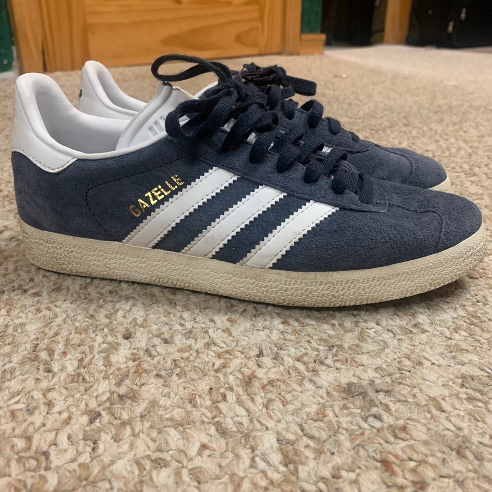 Women’s Adidas suede shoes